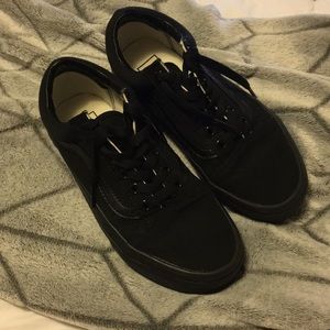 Women’s black Vans